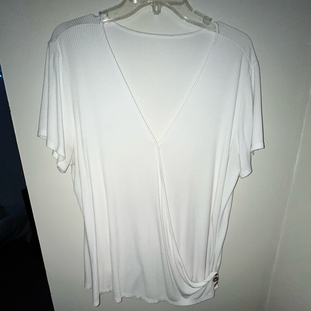 Basic Wrap Tee